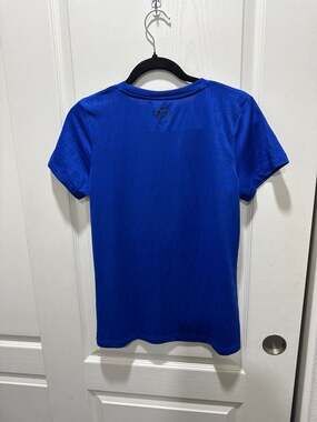 Under Armour Women's Royal Blue Jacquard Logo Tech Short Sleeve T-Shirt Size SM